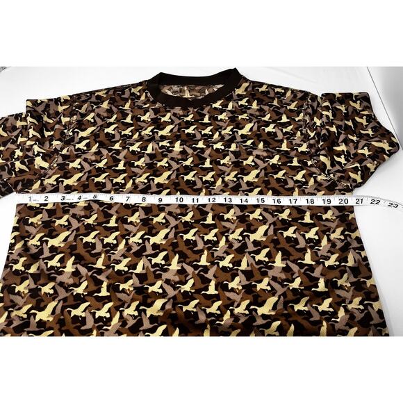 Duck Dynasty shirt with Duck Camo Print short sleeve shirt Pre-Owned size Large - Picture 3 of 6